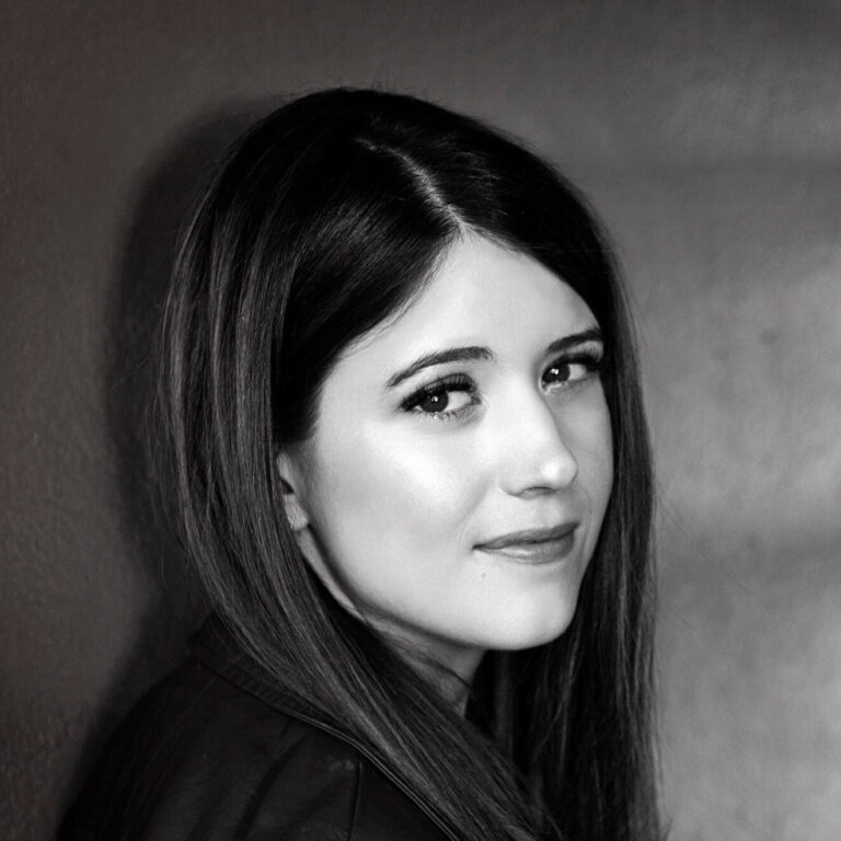 Alexandra Bracken